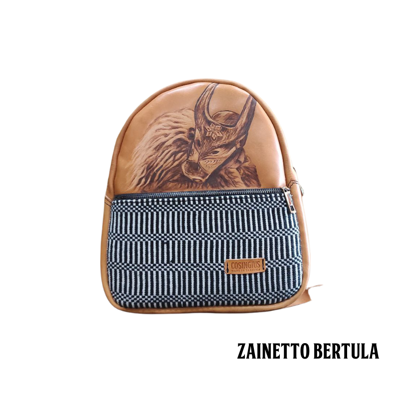 borsa in pelle con disegno in pirografia