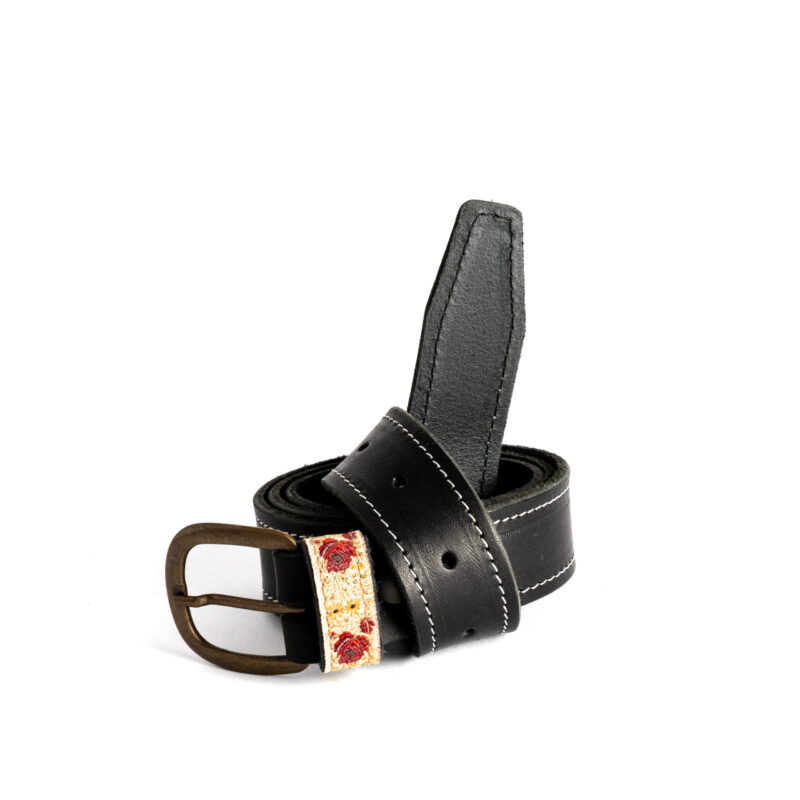 Cintura in pelle con inserti in broccato bianco rose rosse