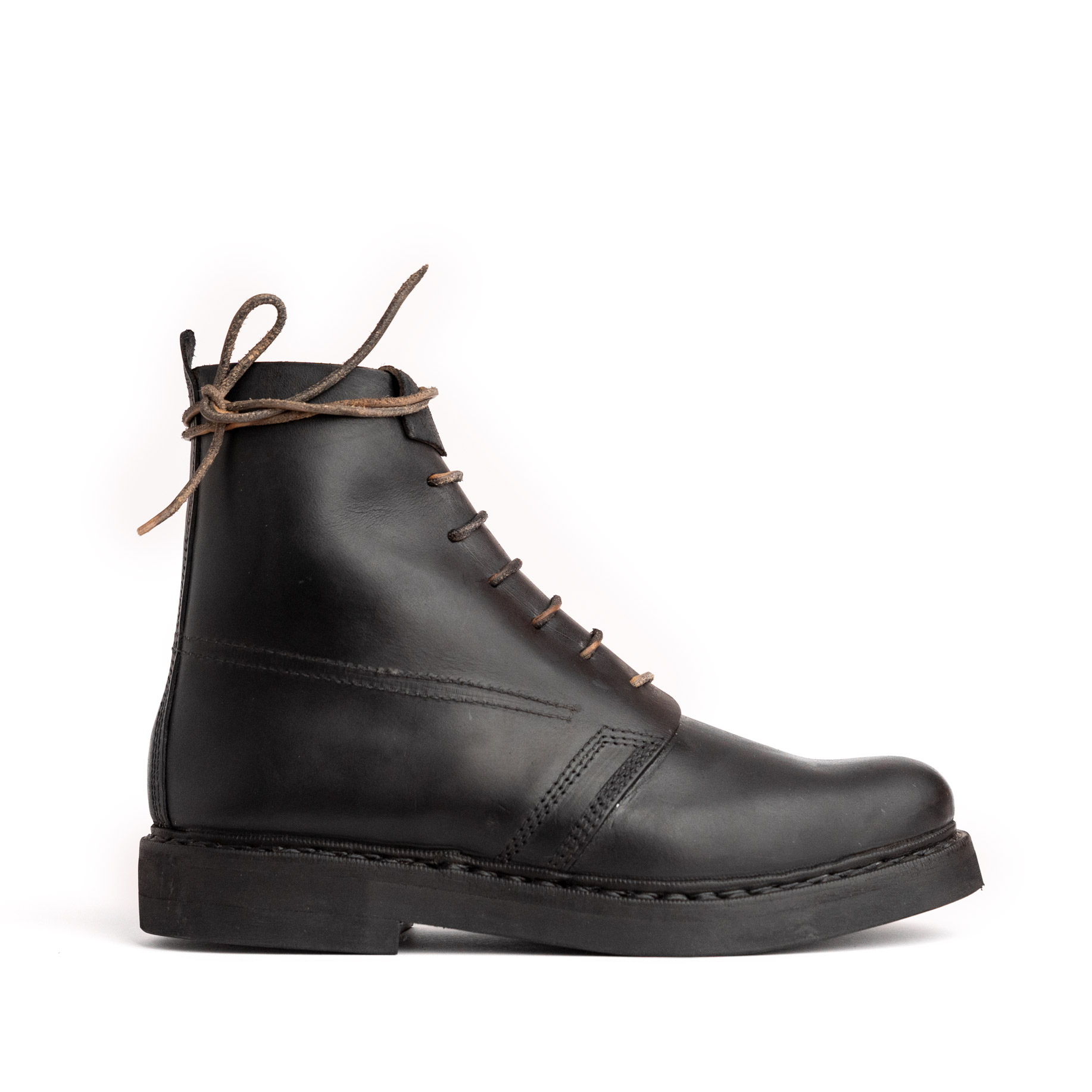 Cosingius modello Nuraddesa goodyear doppia cucita a mano