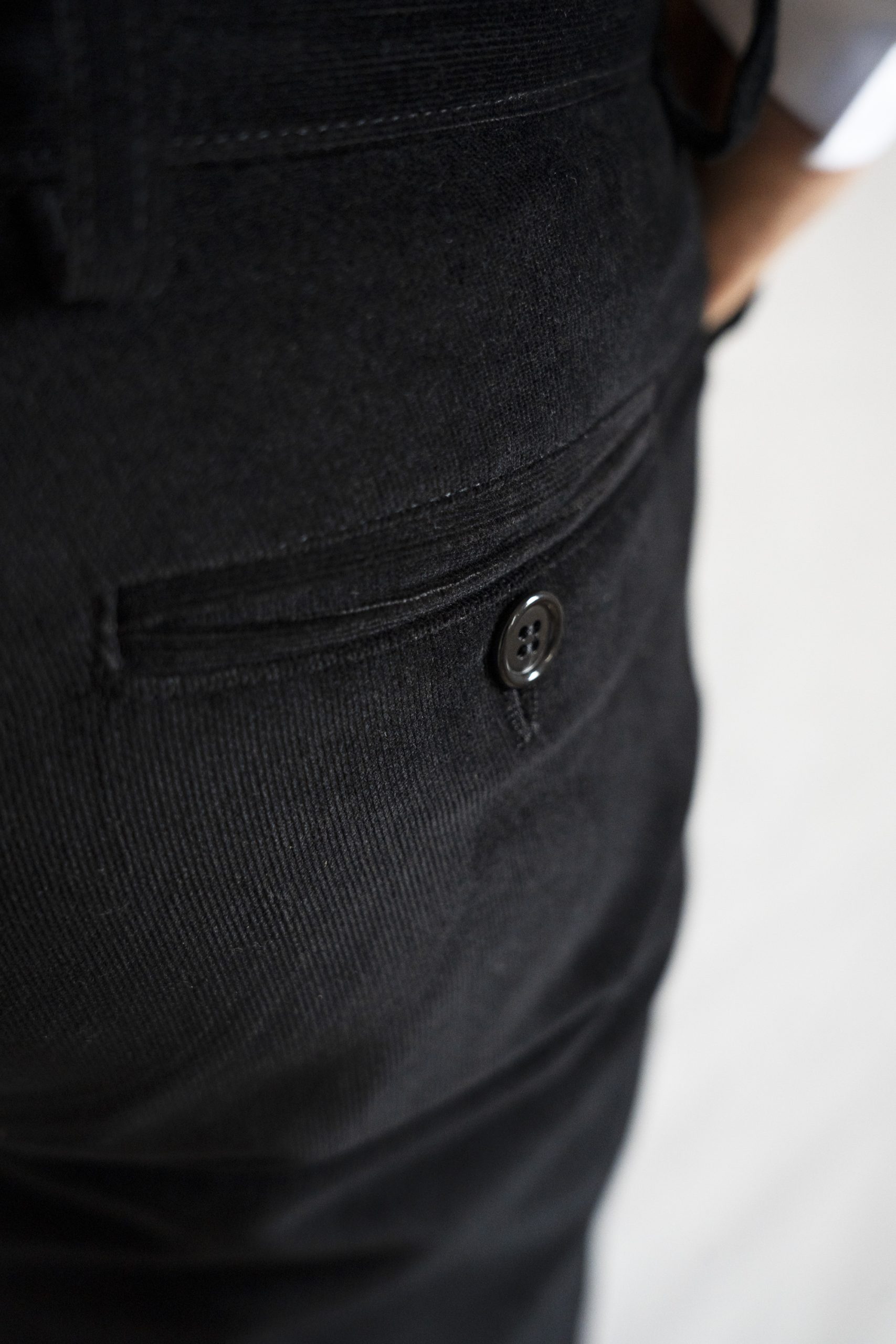 Pantalone sardo velluto nero Visconti elasticizzato - immagine 3